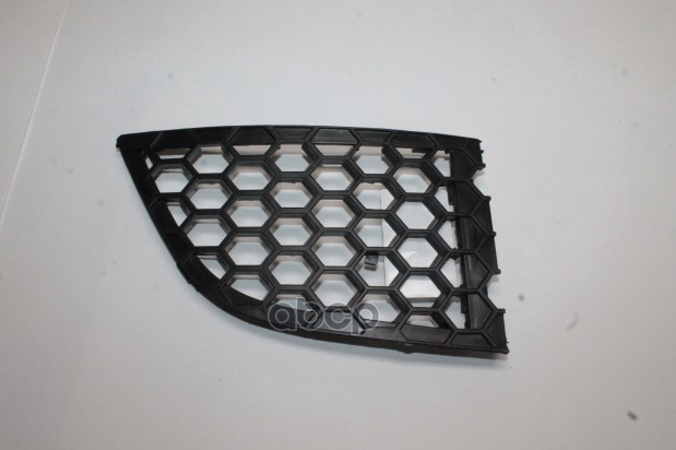 Решетка бампера переднего правая CHERY арт. A132803536