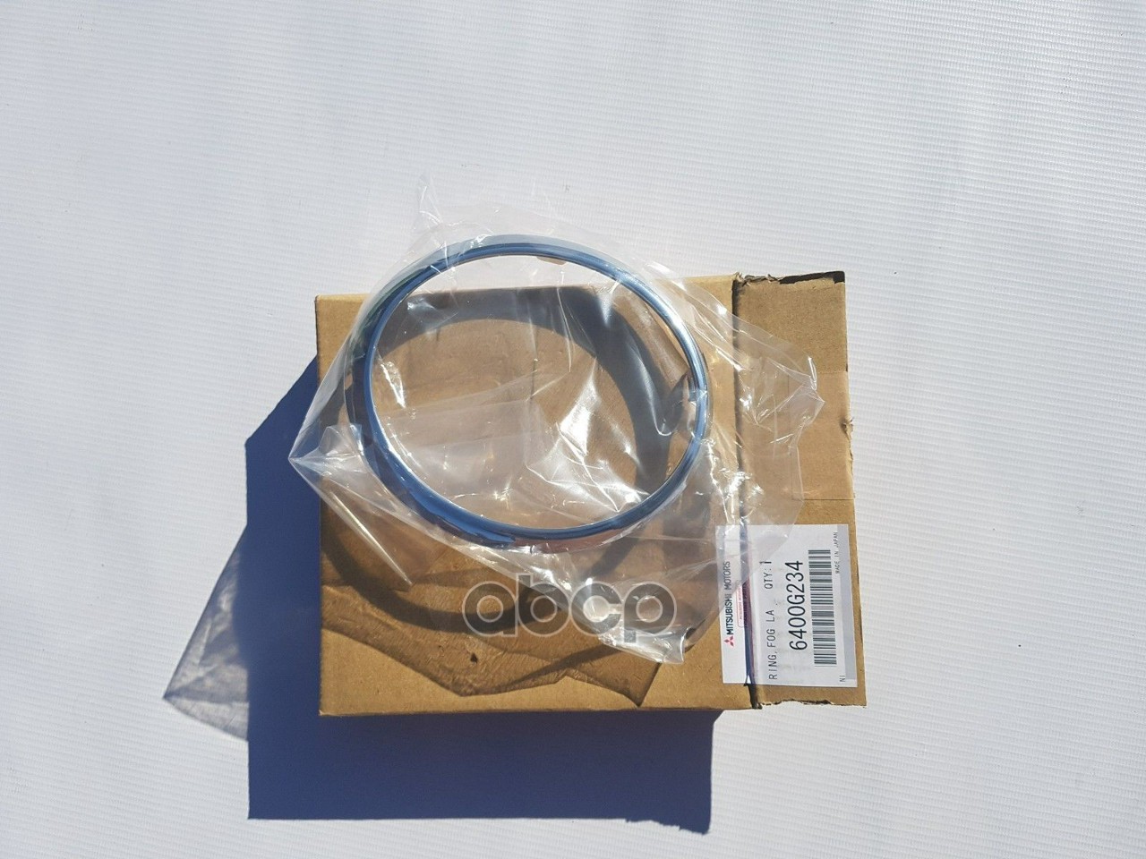 Накладка Передней Правой Птф Mitsubishi 6400G234 MITSUBISHI арт. 6400G234