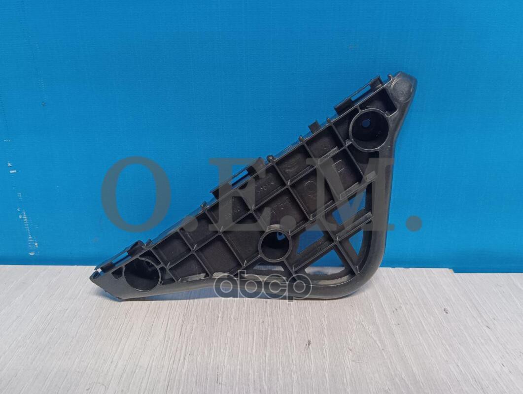 Кронштейн бампера переднего правый, Toyota, Camry, 7 XV50 (2011-нв) O.E.M. арт. OEM0017KBPR