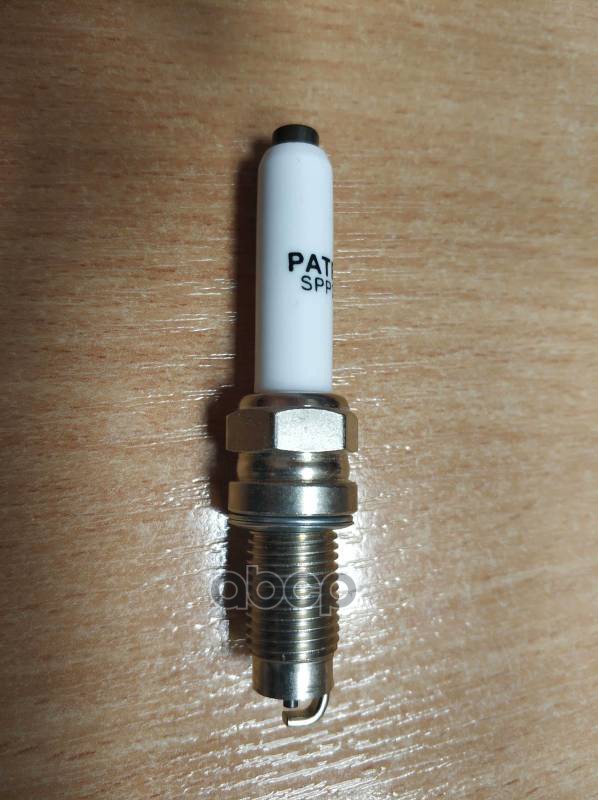 Свеча зажигания (Standard) VW: Golf VII 1.6i 14-  Polo Sedan 1.6i 15- _ SKODA: Octavia III 1.6i 14-  Yeti 1.6i 15- SPP3043 PA...