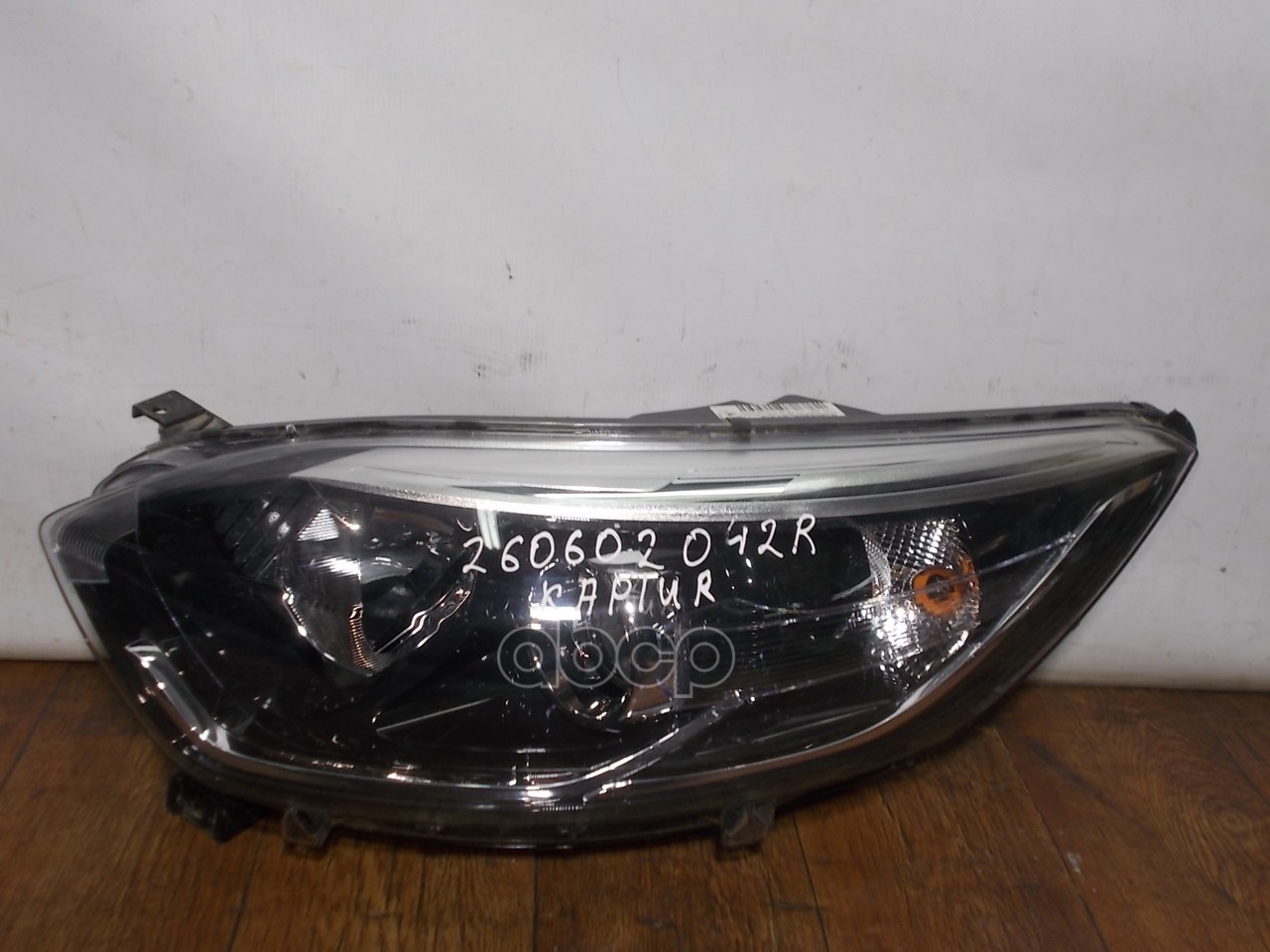 Фара Левая Renault: Captur RENAULT арт. 260602042R