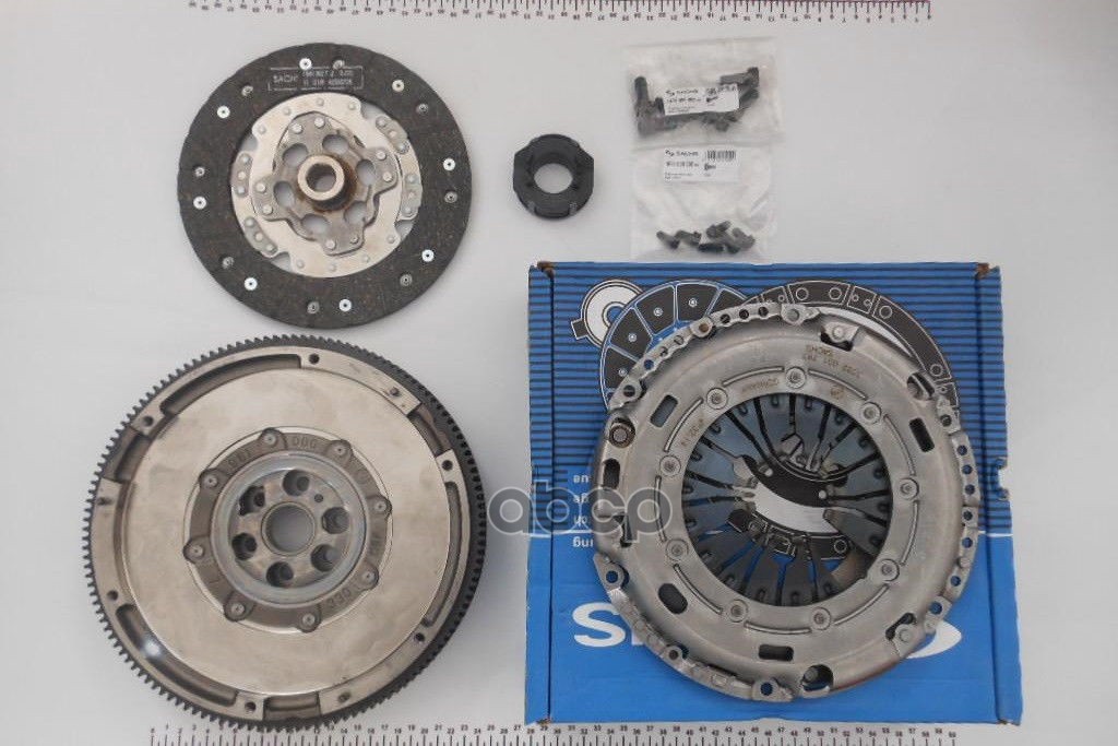 Комплект сцепления c с маховиком VW Transporter V, Multivan V 1.9TDI (03-09) 2290601059 Sachs арт. 2290601059