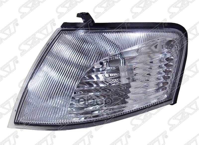 Габарит Nissan Ad 99-02 / Wingroad 99-05 / Mazda Familia 98-08 (Слева/ Белый) Sat арт. ST-34-32L