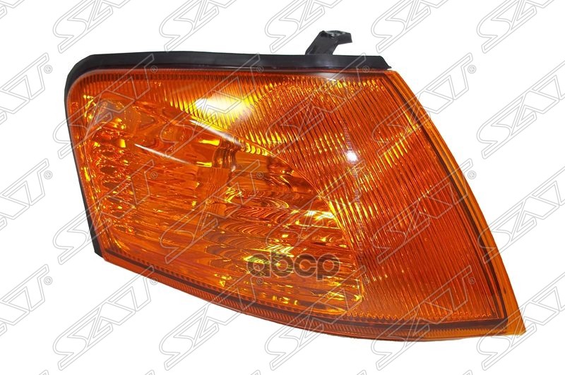 Габарит Nissan Ad 99-02 / Wingroad 99-05 / Mazda Familia 98-08 (Справа) Sat арт. ST-34-33R