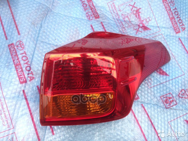 Фонарь задний Toyota RAV4 (XA40) 12-15 (Справа) TOYOTA арт. 81551-42171