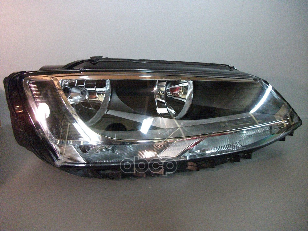 Фара Правая Vw Jetta 2011> VAG арт. 5C7941006H