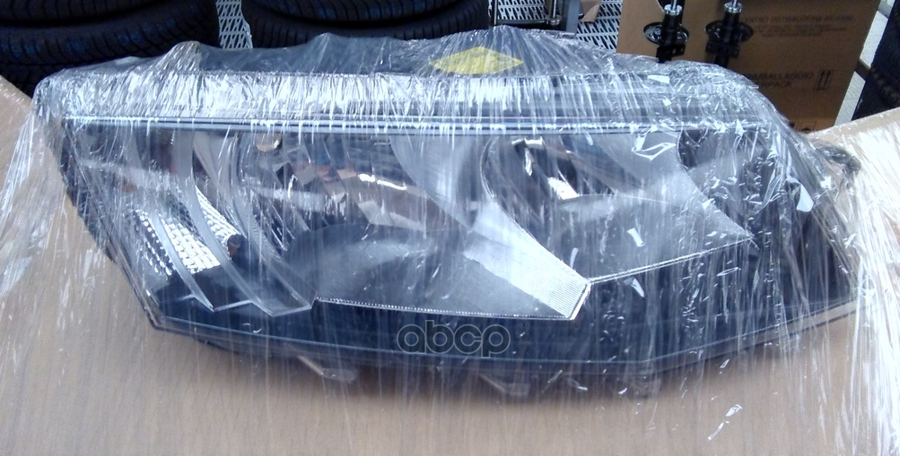 Фара Правая Skoda Octavia (A7) 2013> VAG арт. 5E1941018