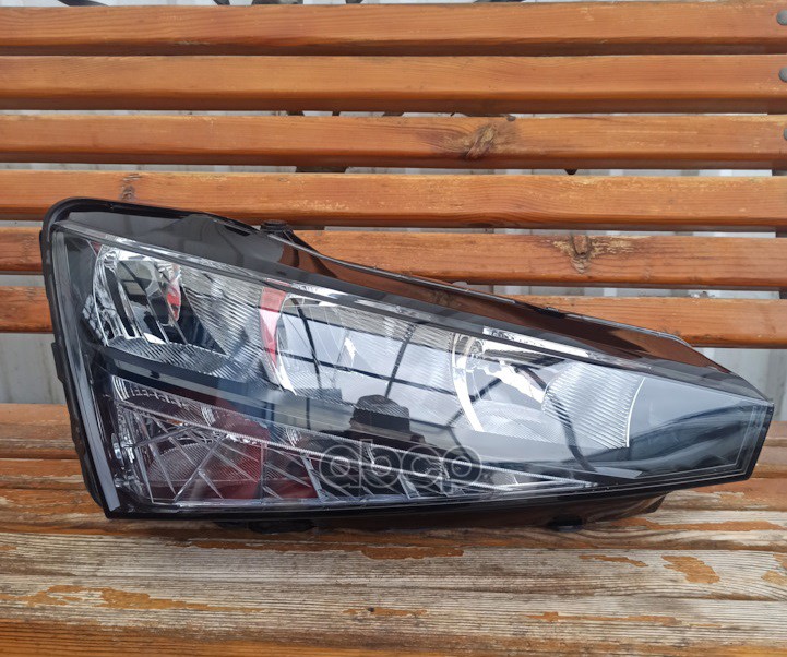 Фара правая led на Skoda Rapid 2020- VAG арт. 60U941020